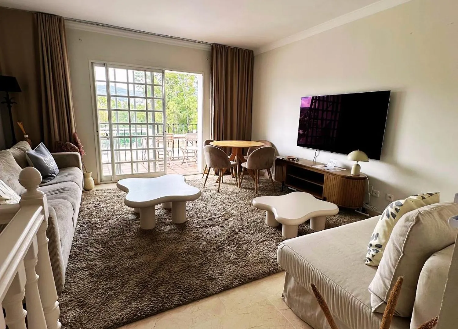 Aloha Pueblo, Garden , Rooftop View Marbella 3-Storey Townhouse 아파트