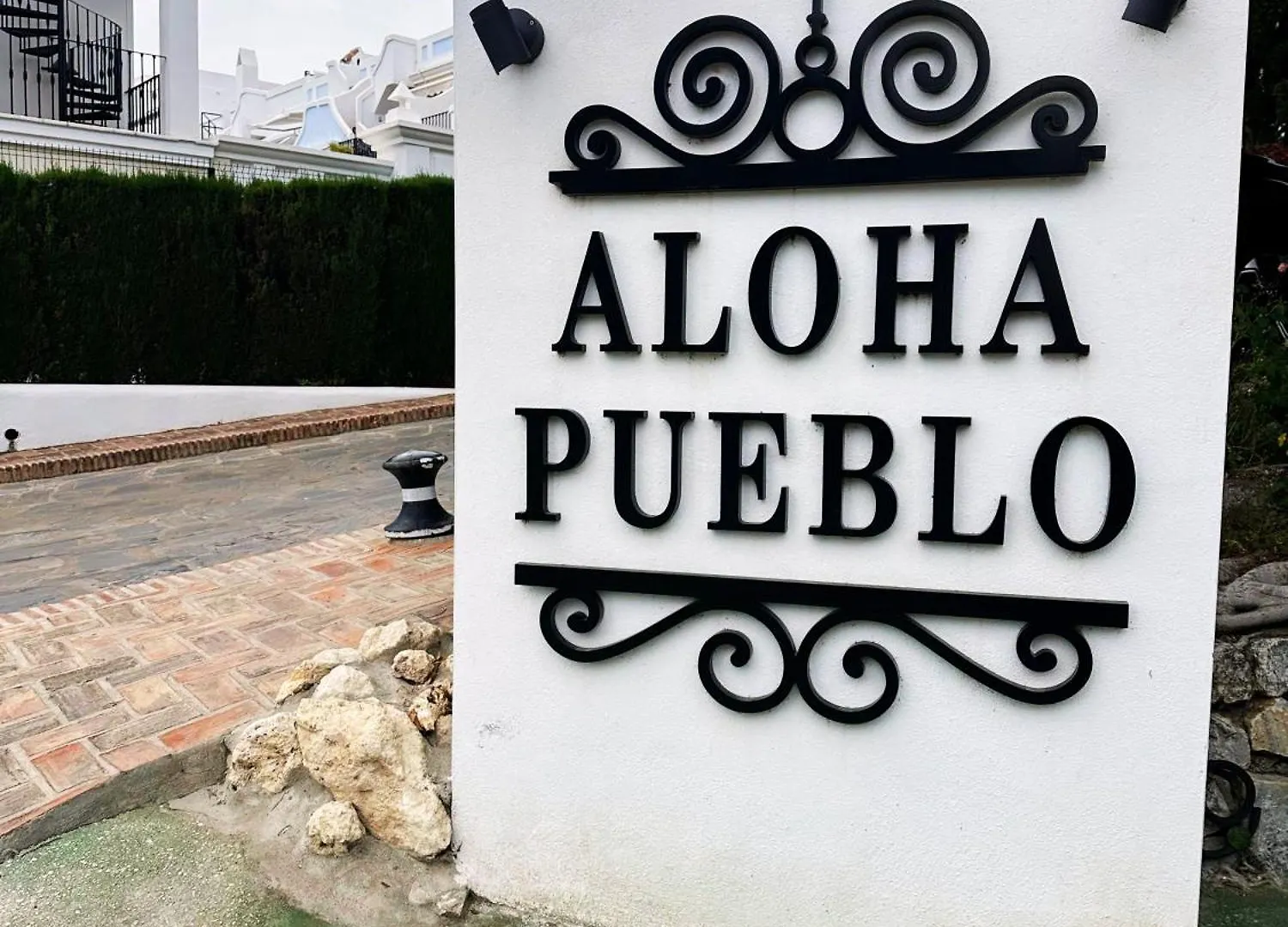 Daire Aloha Pueblo, Garden , Rooftop View Marbella 3-Storey Townhouse İspanya